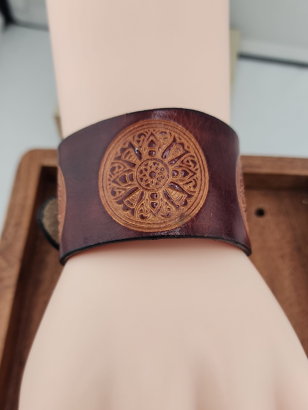 Hand-Tooled Leather Cuff Bracelet in Dark Brown with Tan Medallion